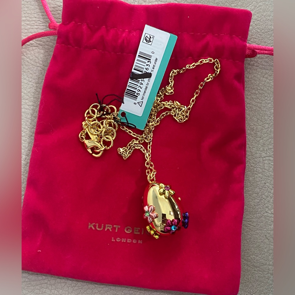 Kurt Geiger London Floral Egg Pendant Necklace Gold Multi NWT - Picture 7 of 7
